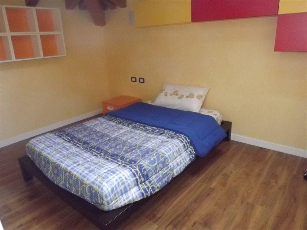 Il Gelsomino Bed & Breakfast Ferno Exterior foto