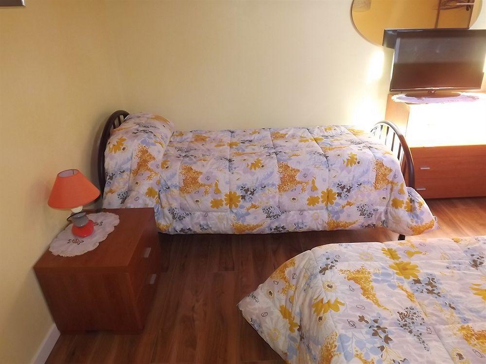 Il Gelsomino Bed & Breakfast Ferno Exterior foto