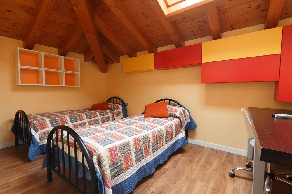 Il Gelsomino Bed & Breakfast Ferno Exterior foto